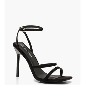 Boohoo wide fit square toe heels size 8 brand new